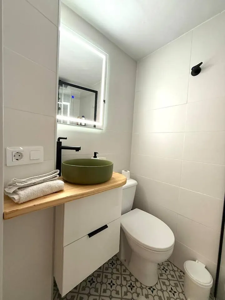 Studio In The City Center! Malaga Apartment